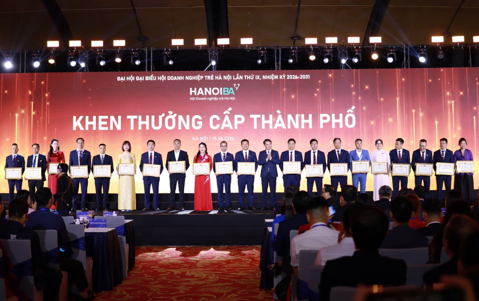 HVC Group vinh dự nhận Bằng khen của Chủ tịch UBND TP. Hà Nội