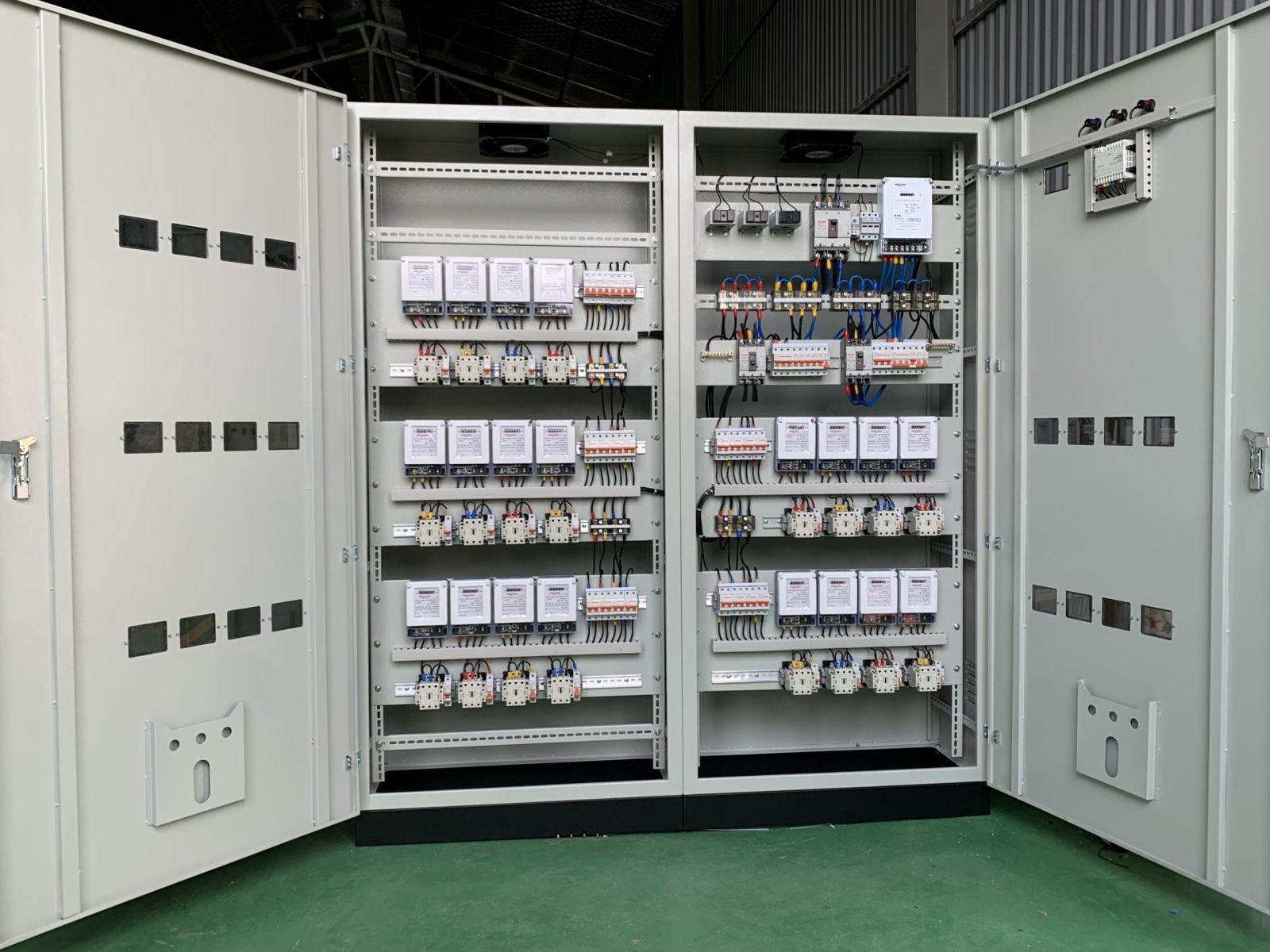 Tủ điện HVC 1